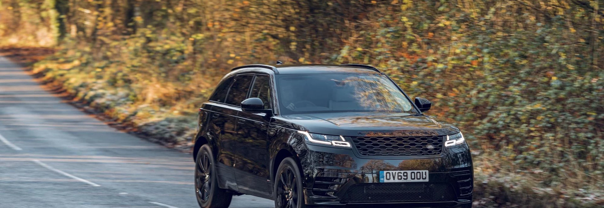 Striking new Range Rover Velar R-Dynamic Black revealed